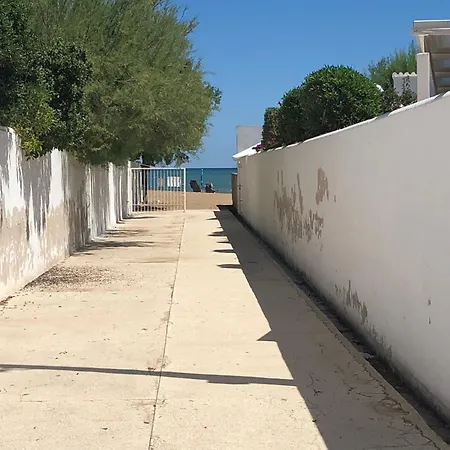 Velas Primera Linea-serviden شقة